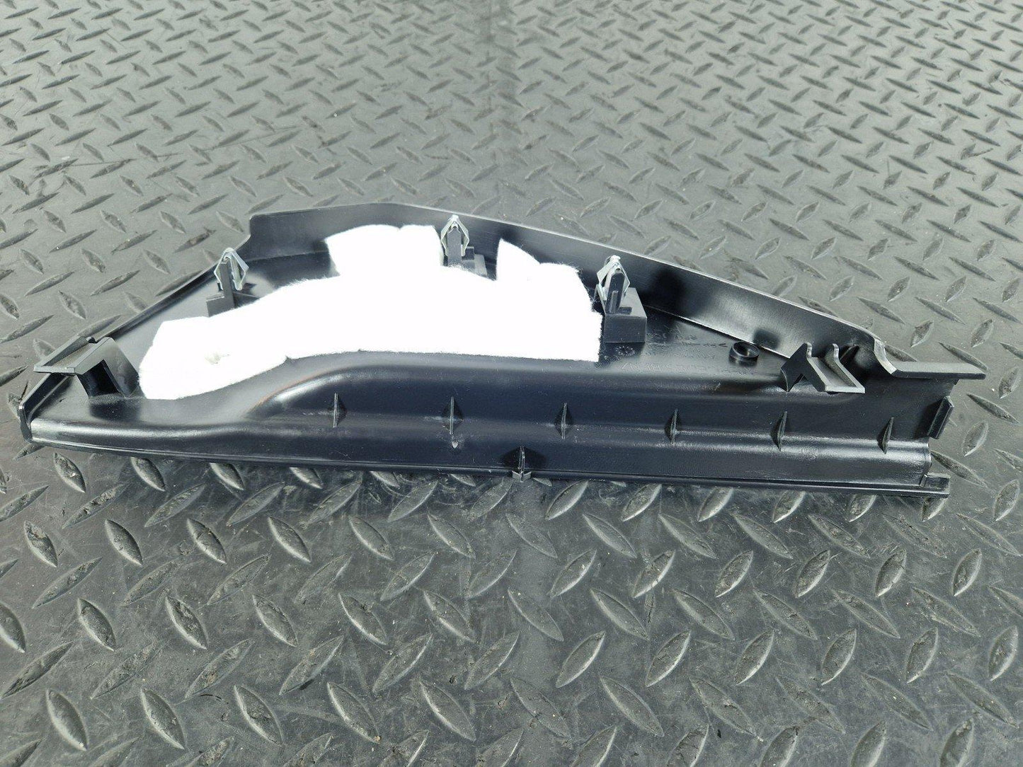 11-19 MERCEDES BENZ ML W166 GENUINE DASHBOARD RIGHT O/S TRIM COVER A1666800407