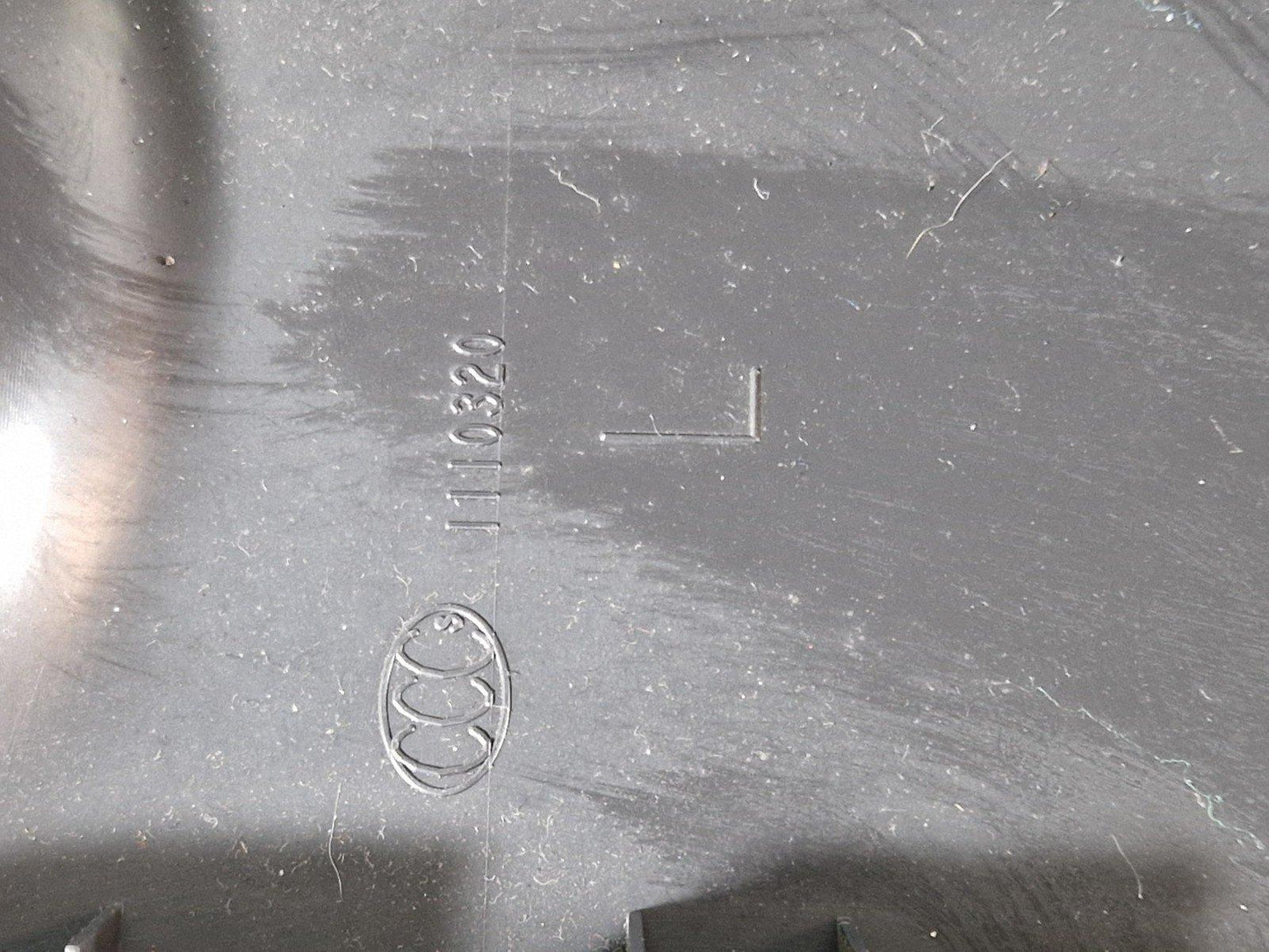 10-15 AUDI Q7 4L GENUINE B PILLAR TRIM PASSENGER LEFT NEAR SIDE 4L0819723