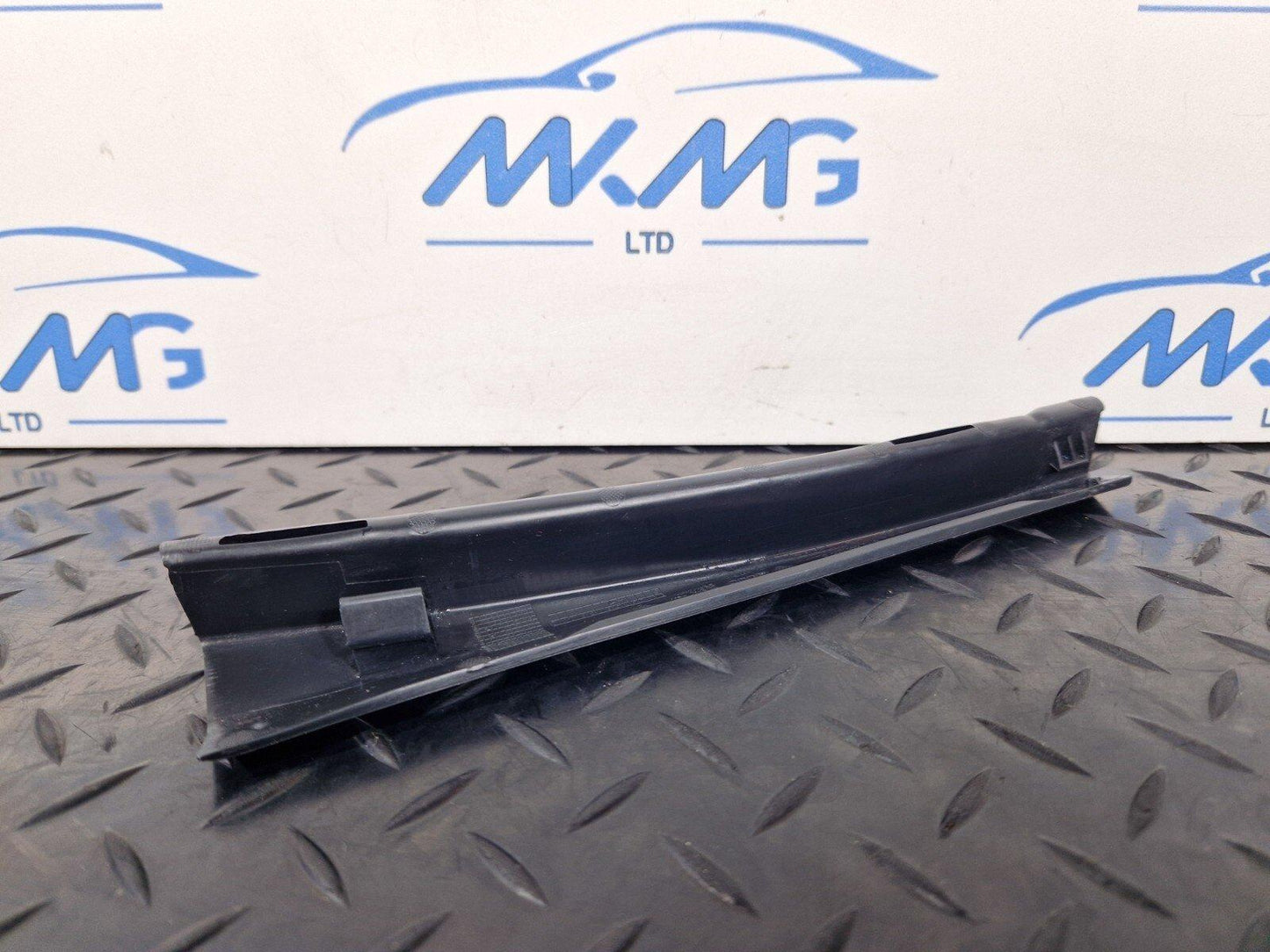 16-19 AUDI A4 B9 SALOON GENUINE LEFT PASSENGER SIDE A PILLAR TRIM 8W0868203