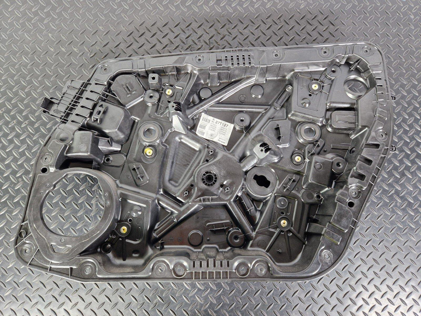 18-ON MERCEDES BENZ A CLASS W177 FRONT LEFT WINDOW REGULATOR A1775409710