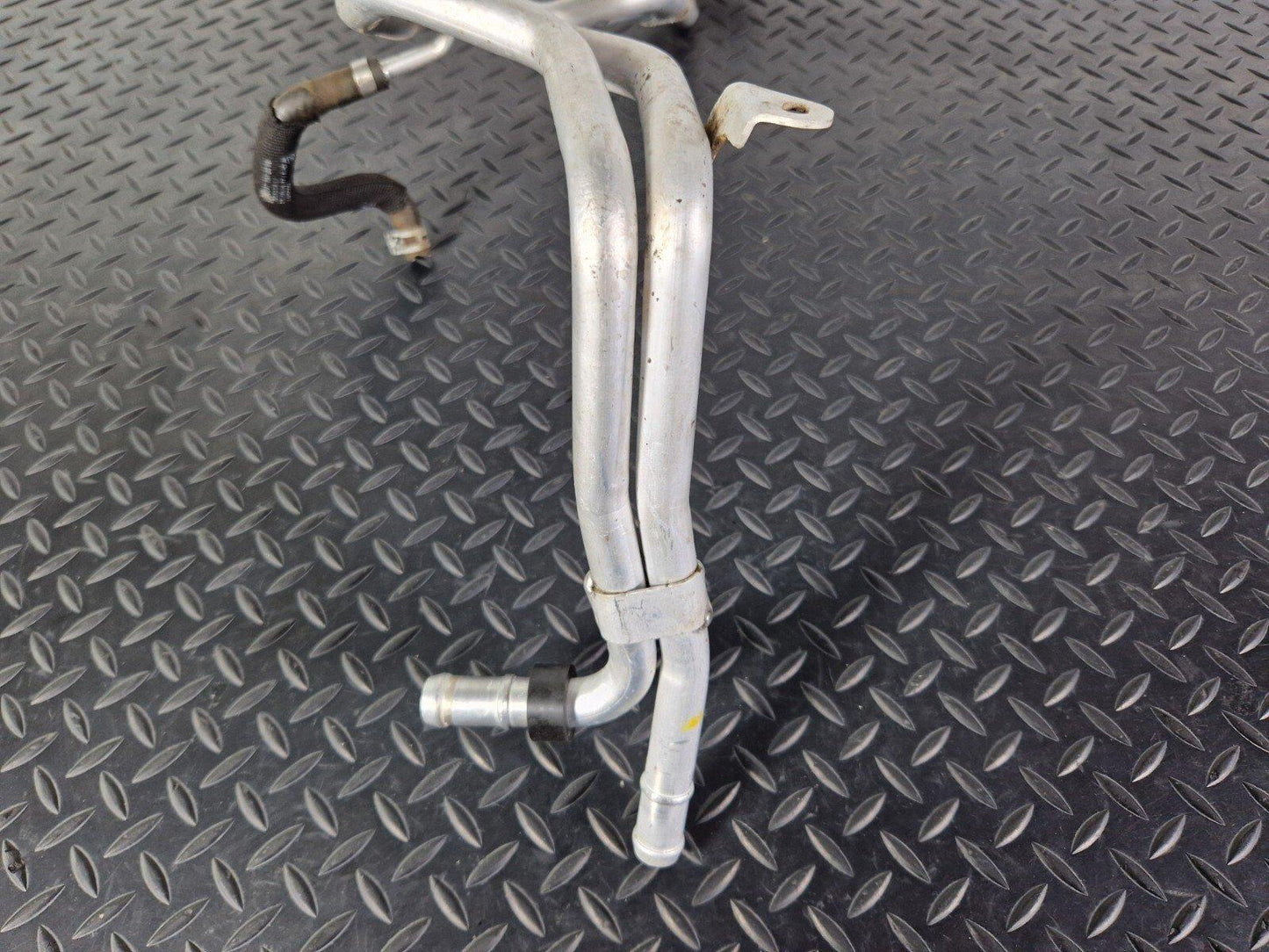 18-ON MERCEDES BENZ A CLASS W177 OEM ENGINE WATER COOLANT PIPE HOSE A2475063000