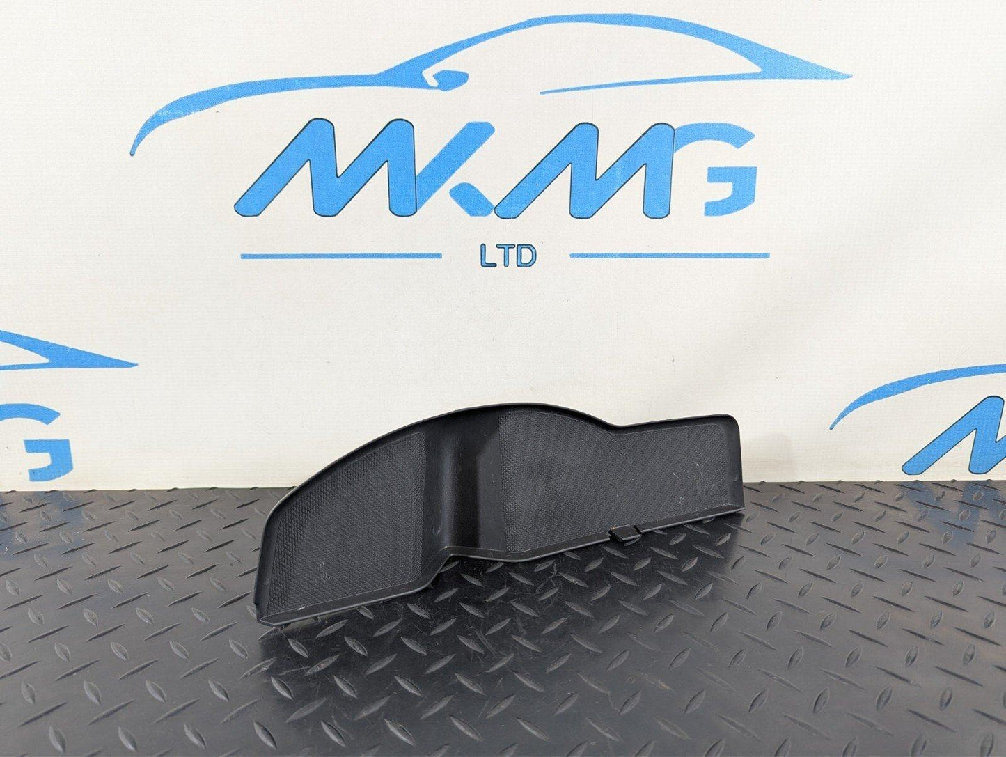 16-19 AUDI A4 B9 S-LINE RIGHT FRONT DOOR PANEL STORAGE RUBBER INSERT 8W0868134