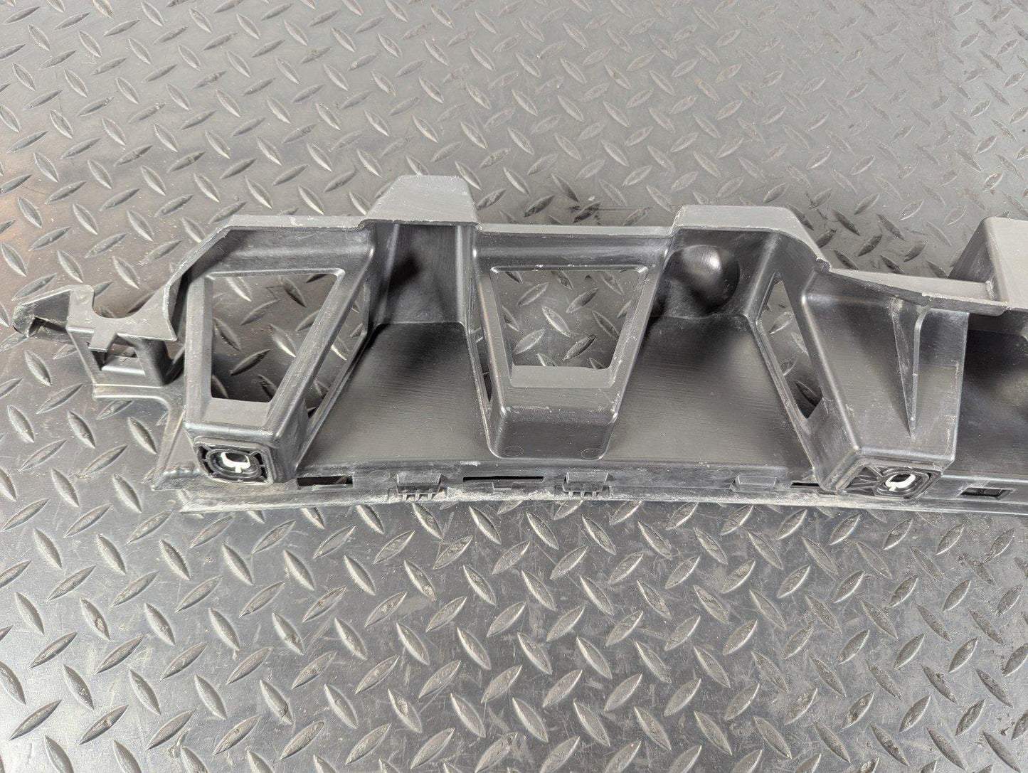 11-19 MERCEDES BENZ ML W166 GENUINE REAR RIGHT BUMPER BRACKET A1668850165