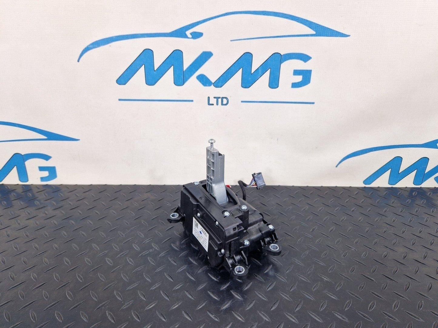 16-19 AUDI A4 AVANT B9 S-LINE GENUINE GEAR SHIFT MECHANISM 8W2713041E