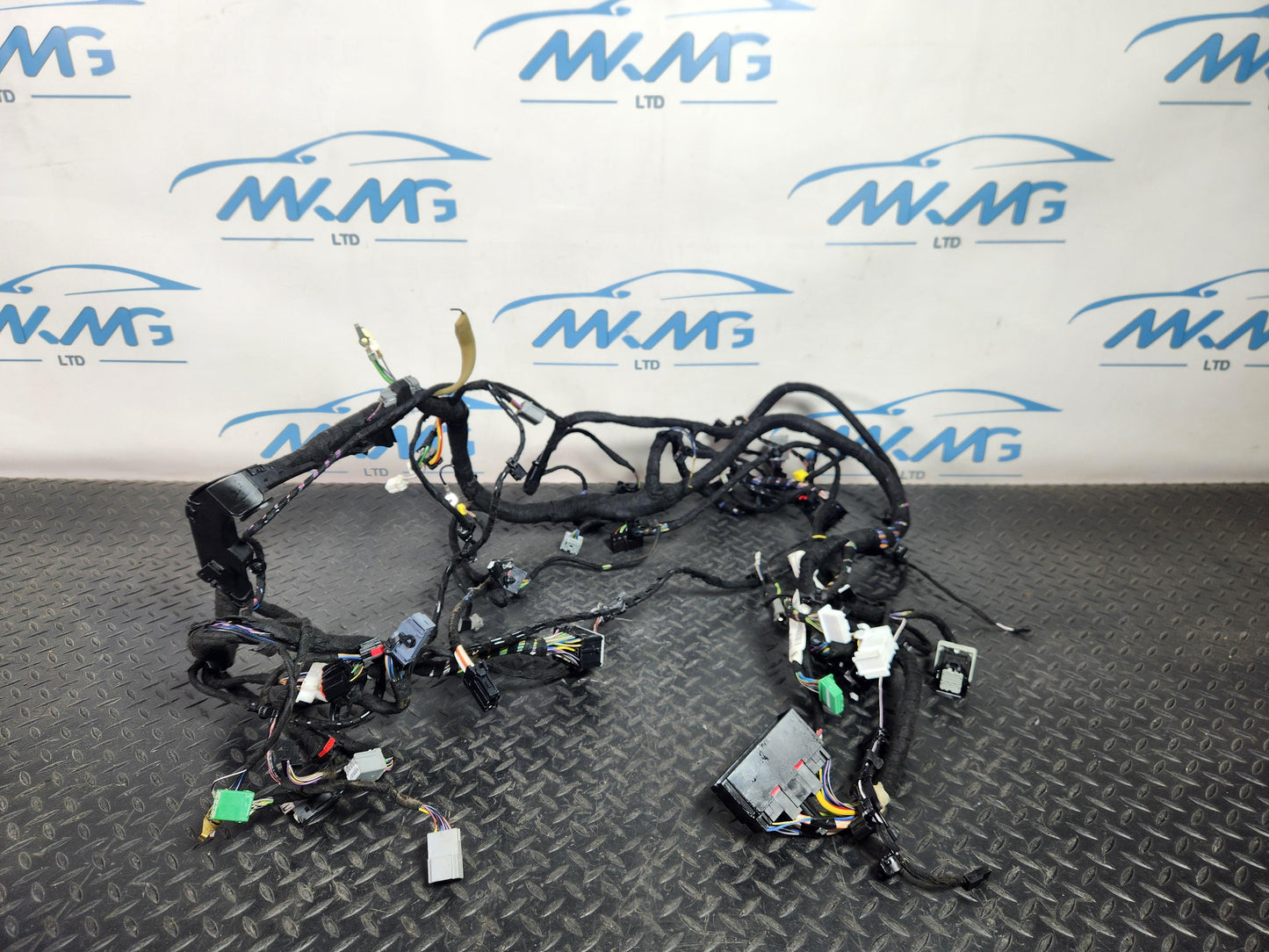 Ford Fiesta MK6 Hatchback dashboard wiring loom  C1BT-14K024-BFF