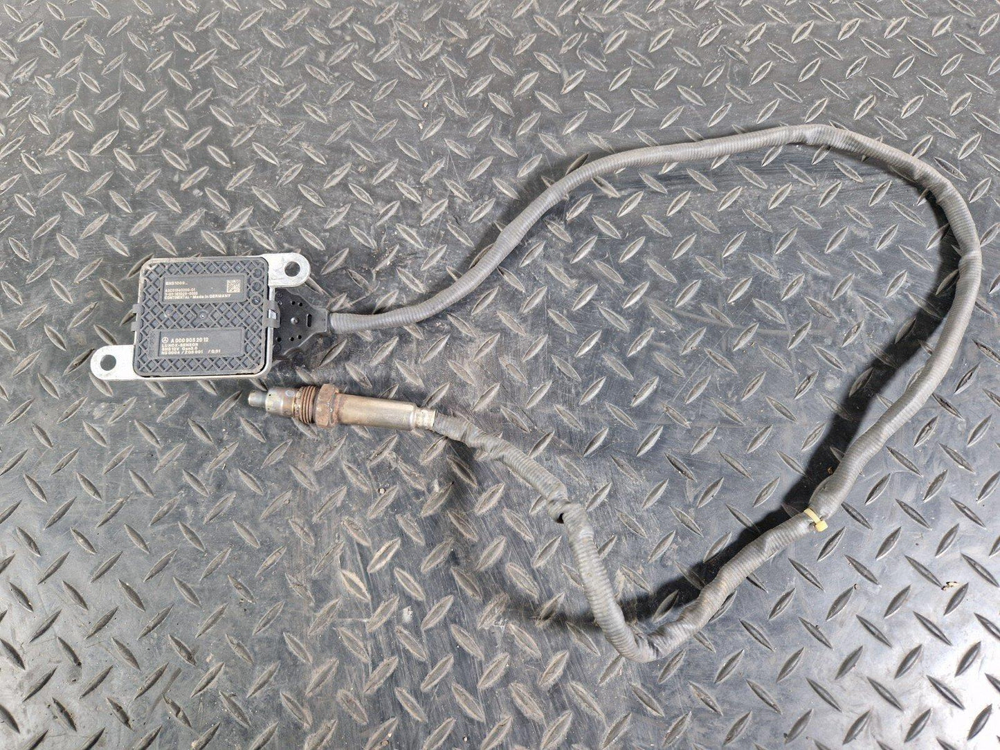 19-ON MERCEDES BENZ B CLASS W247 OEM EXHAUST OXYGEN LAMBDA SENSOR A0009052012