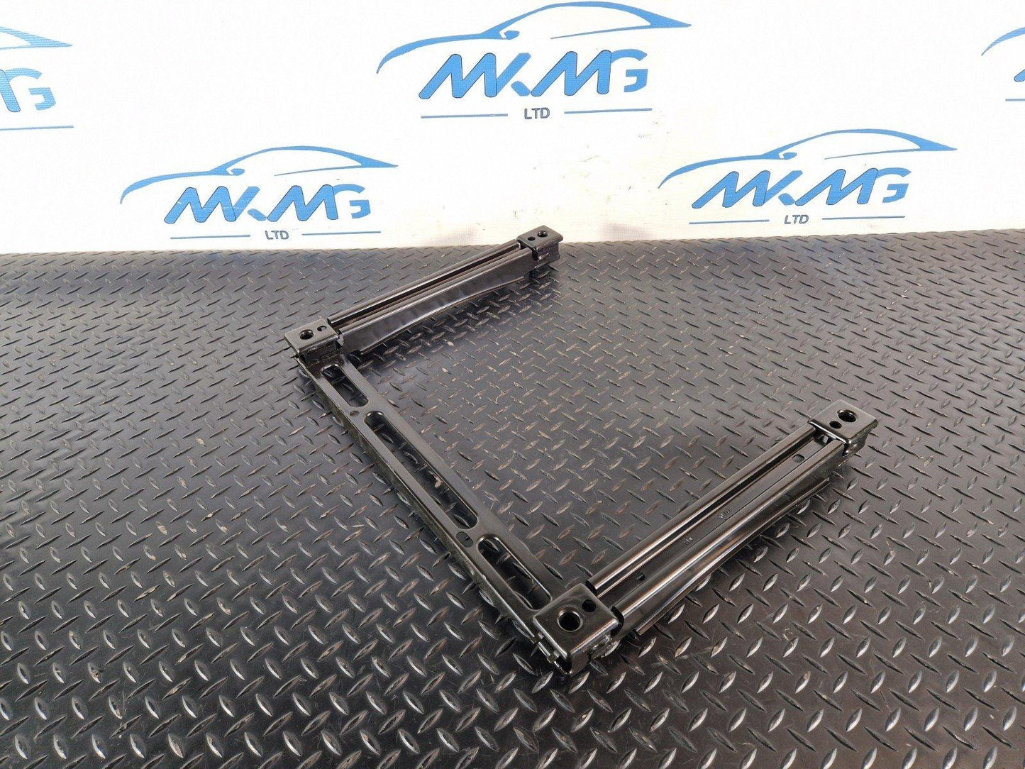 16-20 AUDI Q7 4M GENUINE FRONT SEAT FRAME BRACKET FITS LEFT & RIGHT 4M0881677A