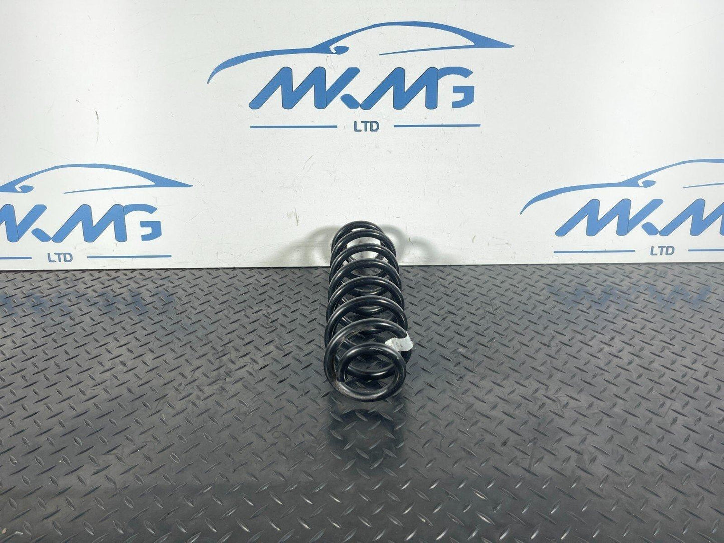 17-20 VW GOLF MK7.5 REAR COIL SPRING 5Q0511115BJ