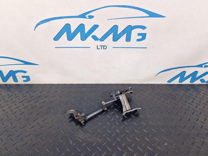 19-ON MERCEDES A CLASS W177 REAR RIGHT HEADLIGHT HEIGHT LEVEL SENSOR A2473205400