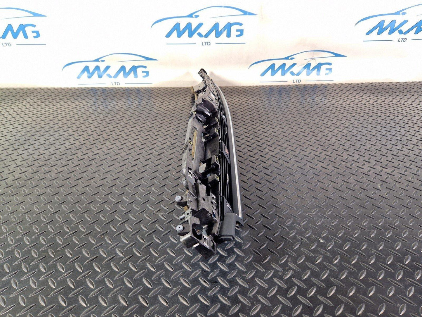 16-24 AUDI A5 F5 COUPE GENUINE DASHBOARD AIR VENTS 8W2820901C 8W0971659B