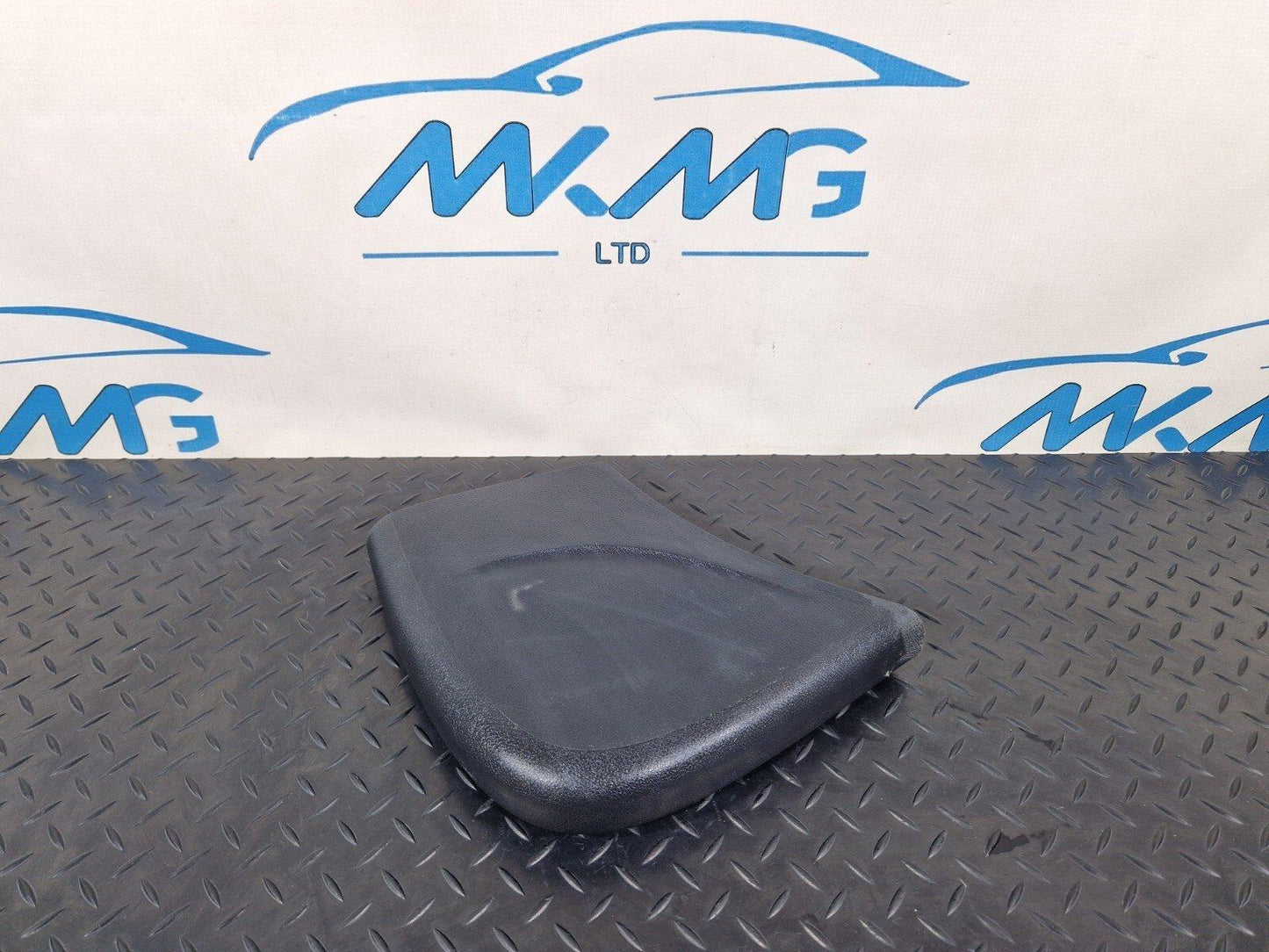 18-ON MERCEDES BENZ SPRINTER  W907 HAND BRAKE LEVER TRIM A9104271000