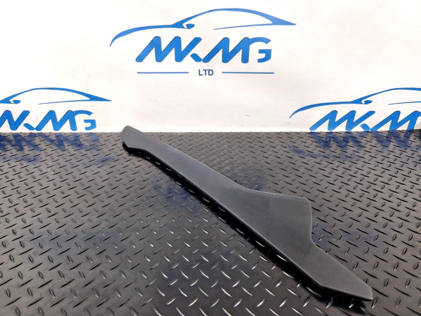 16-19 AUDI A4 B9 GENUINE DRIVER SIDE CENTRE CONSOLE LEATHER TRIM 8W2863306A