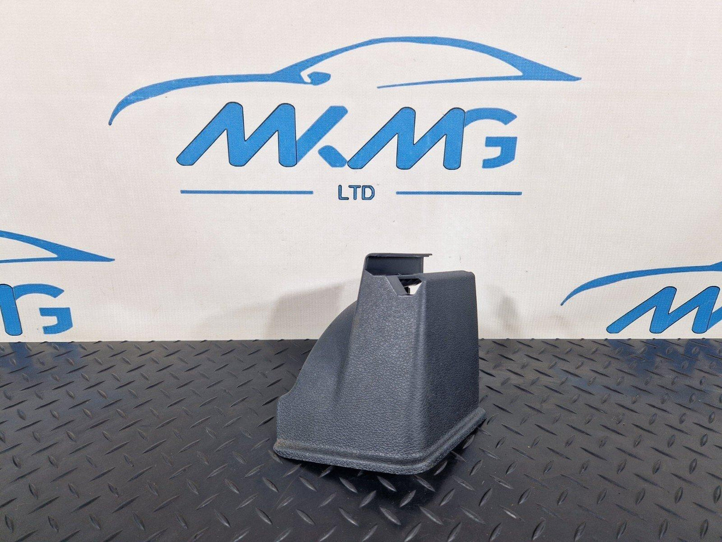 19-ON MERCEDES BENZ B CLASS W247 FRONT SEAT GUIDE RAIL COVER TRIM A2479190500