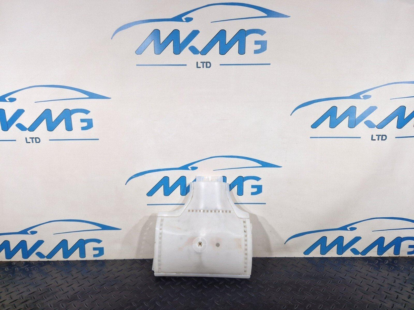 18-ON MERCEDES BENZ SPRINTER W907 2.2 CDI  PLASTIC PART A9065460400
