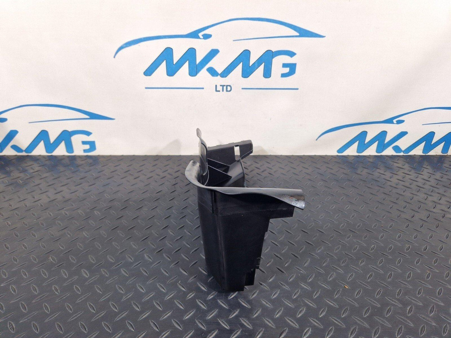 18-ON MERCEDES BENZ SPRINTER W907 RIGHT MOUNTING CONSOLE A9078802500