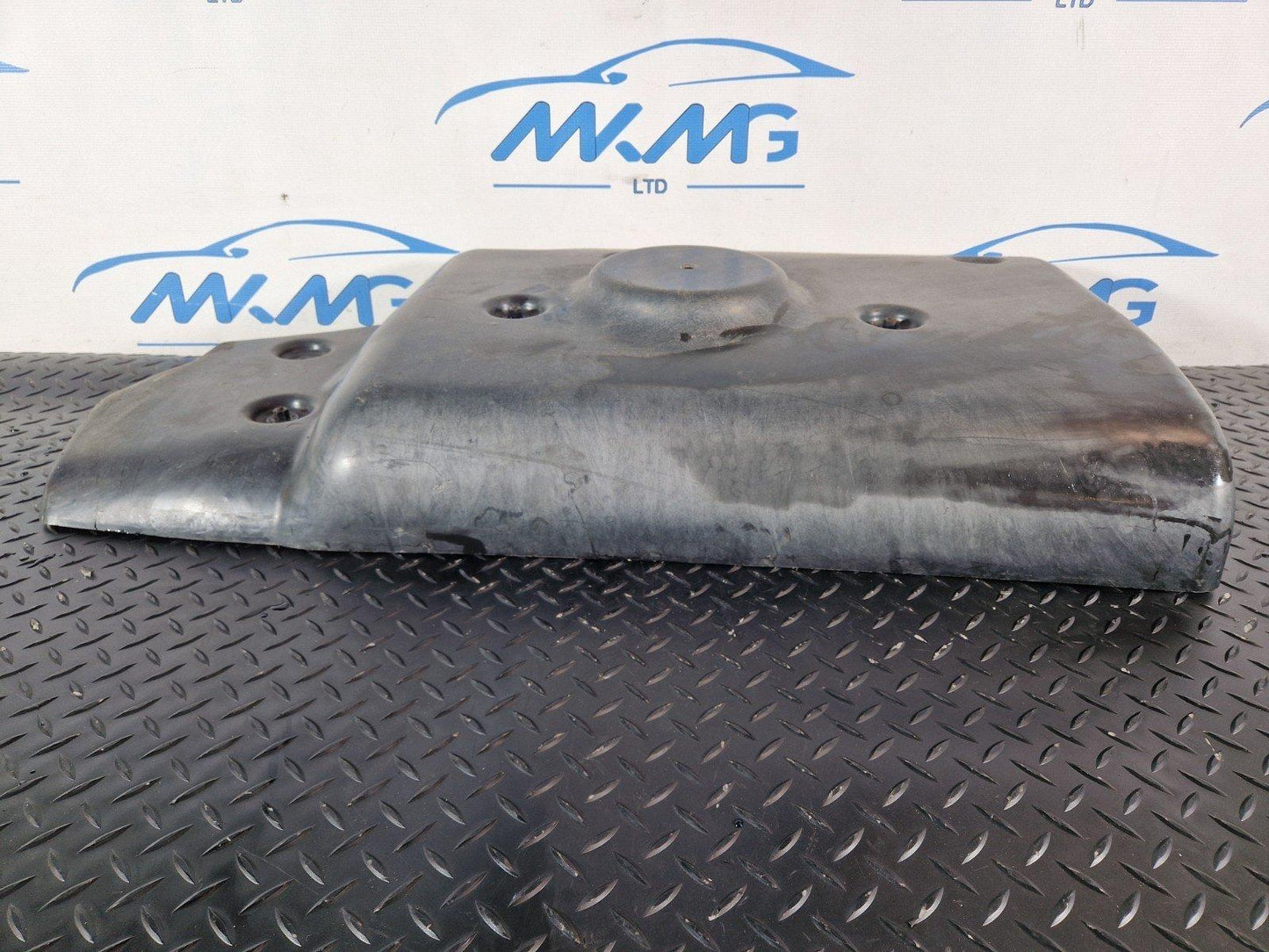 11-19 MERCEDES BENZ ML W166 ADBLUE SPLASH GUARD UNDER TRAY COVER A1666190538