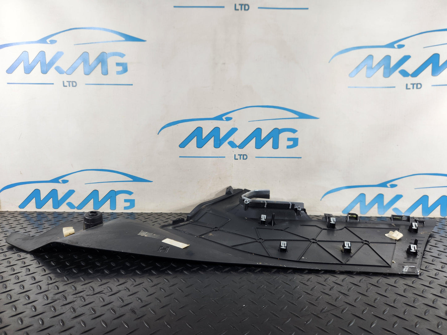 Land Rover Range Rover Evoque L538 Left N/S Center Console Trim BJ32-045M10-AAW