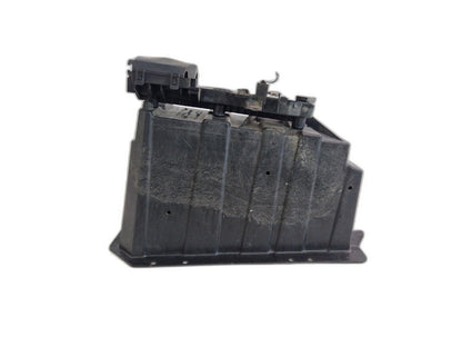 18-ON MERCEDES BENZ SPRINTER GENUINE W907 BATTERY BOX A9076102500