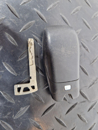 18-ON MERCEDES BENZ SPRINTER W907 SPRINTER KEY FOB REMOTE A2479052303