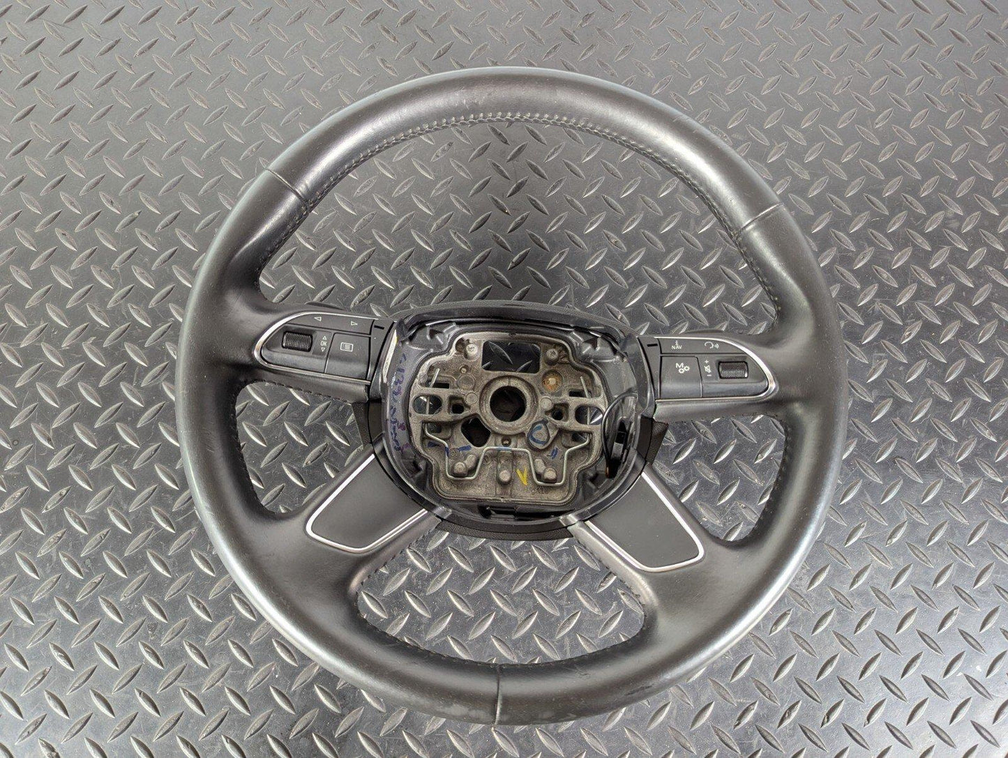 10-17 AUDI A8 4H GENUINE STEERING WHEEL 4H0419091AB