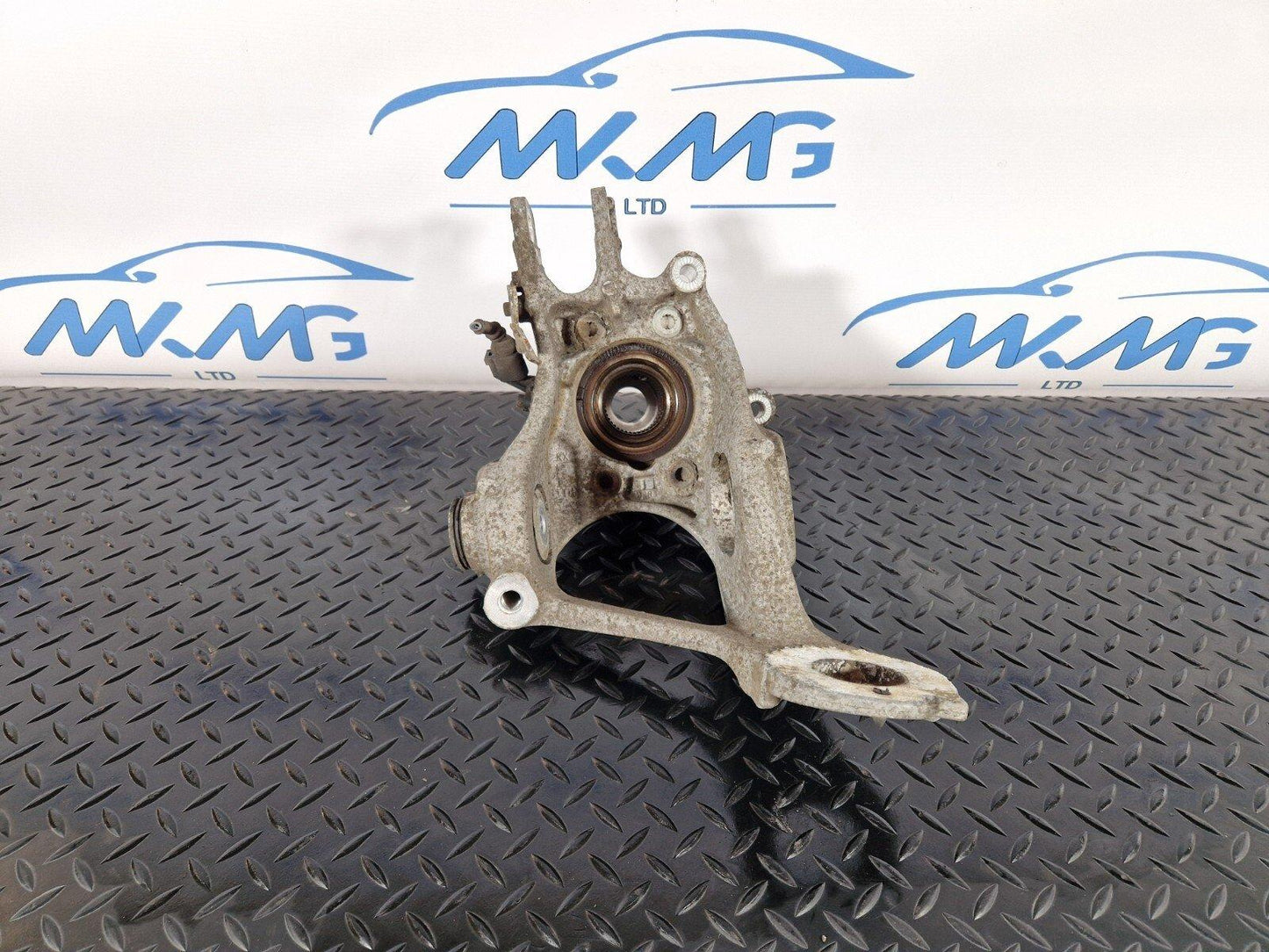 10-18 AUDI A7 4G S-LINE GENUINE REAR LEFT N/S SUSPENSION WHEEL HUB 8R0505431F