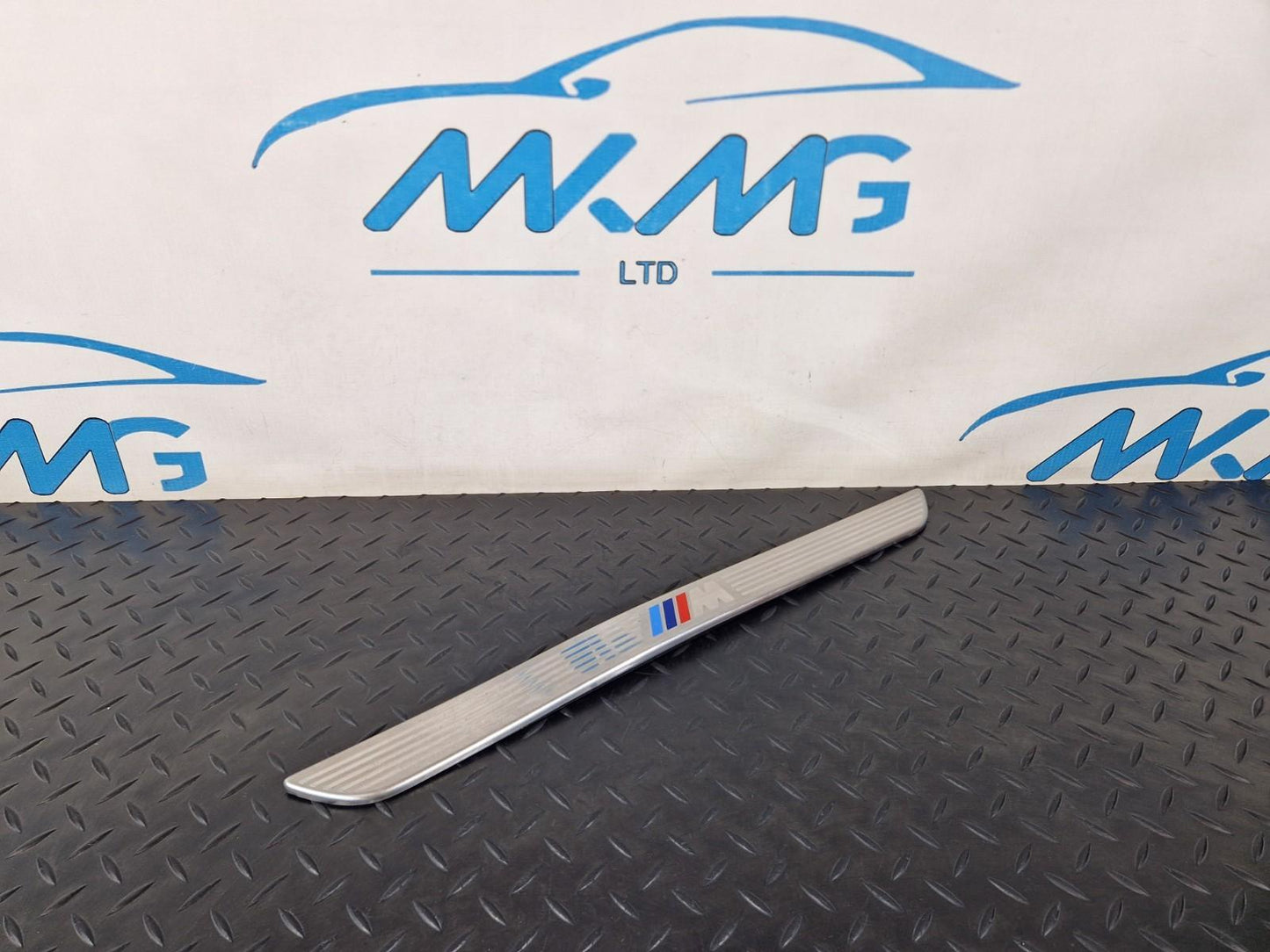 10-13 BMW X5 E70 LCI FRONT ENTRANCE DOOR SILL COVER KICK PLATE TRIM 7205263