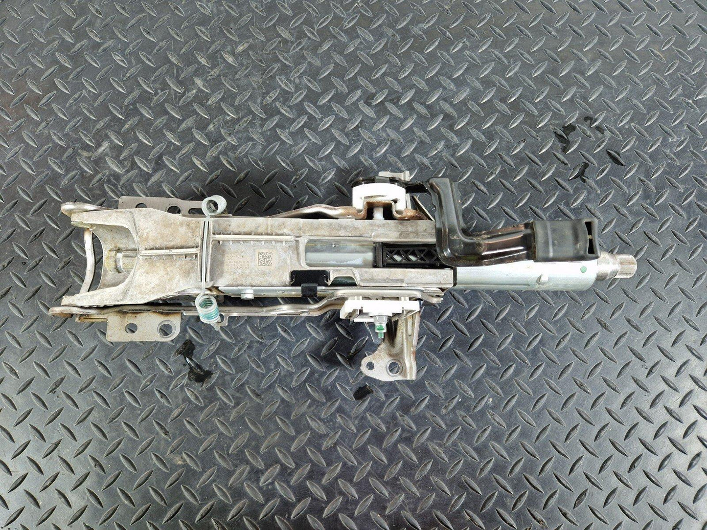 18-ON MERCEDES BENZ SPRINTER W907 W910 ADJUSTABLE STEERING COLUMN A9104605000