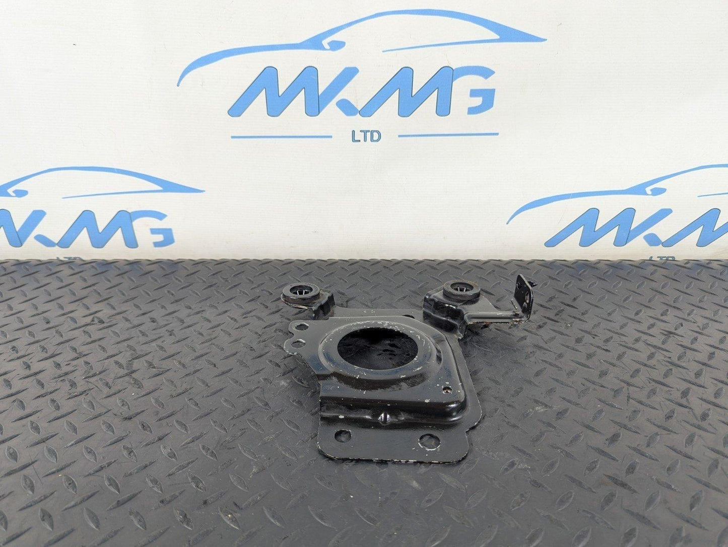 14-19 LAND ROVER L550 DISCOVERY SPORT OEM AIR FILTER BOX BRACKET GJ32R6K034AC