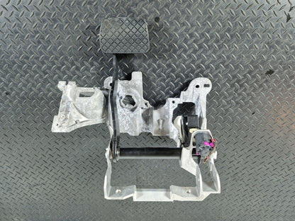 12-18 AUDI A6 C7 GENUINE BRAKE CLUTCH PEDAL ASSEMBLY 8K2721117