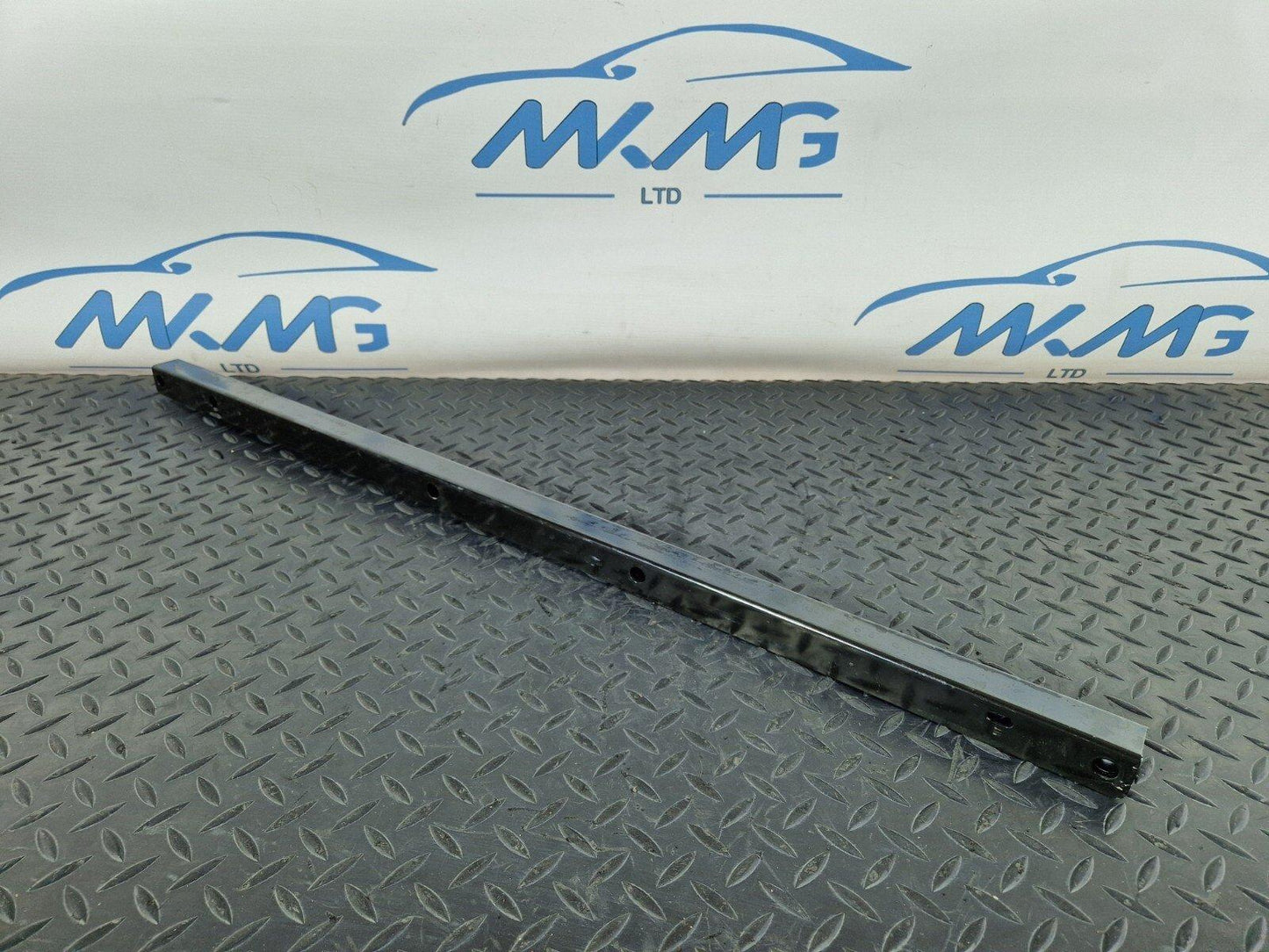 14-23 MERCEDES BENZ VITO W447 CROSSMEMBER ATTACHMENT ANGLE BRACKET A4476100002