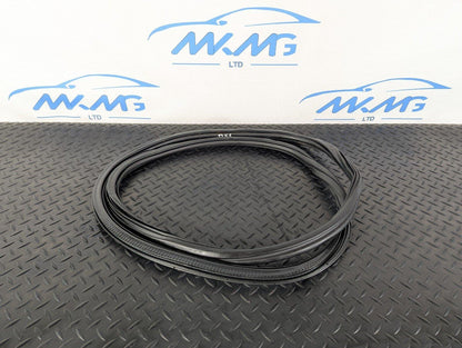 12-18 AUDI A6 C7 GENUINE REAR RIGHT OSR DOOR RUBBER / SEAL