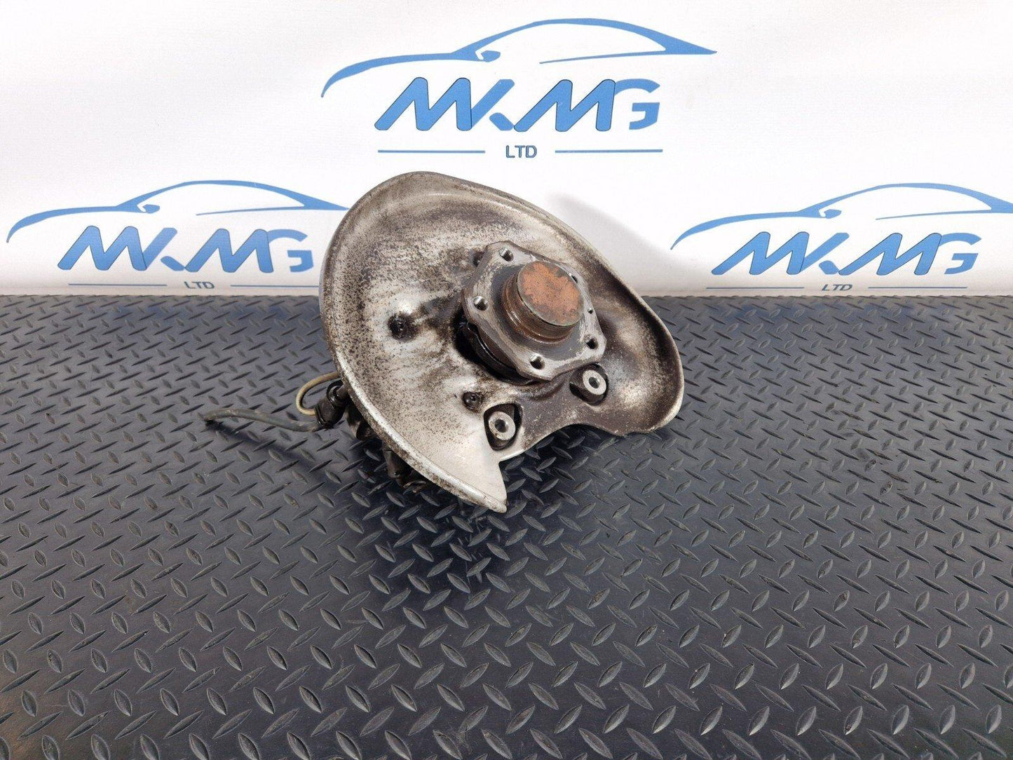 16-24 AUDI A5 F5 GENUINE REAR LEFT N/S WHEEL HUB & BEARING 8W0615611