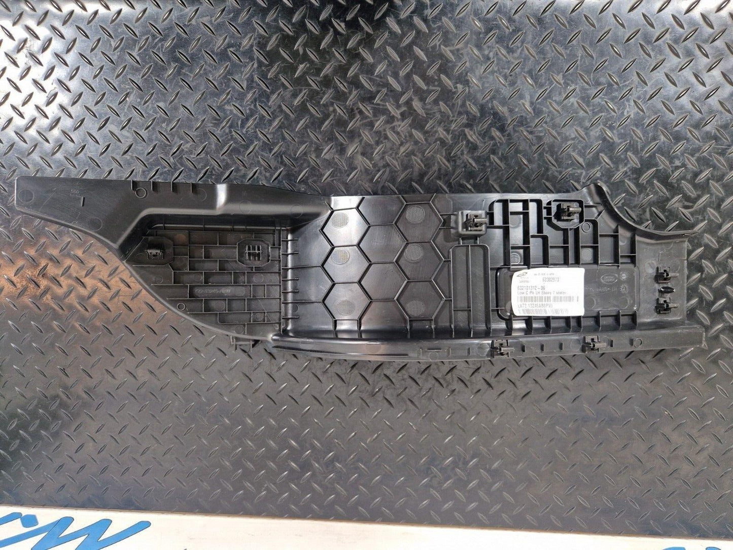 2019-ON LAND ROVER DISCOVERY L550 LCI N/S SILL SCUFF PLATE LK7213245AB8PVJ