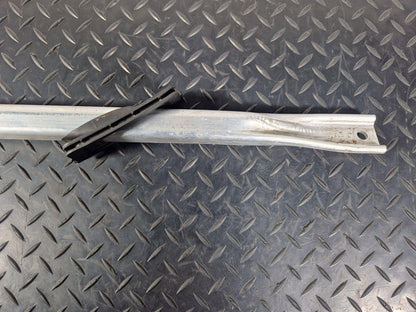 16-19 AUDI A4 B9 GENUINE FRONT RIGHT SUPPORT BRACKET BAR 8W0805646