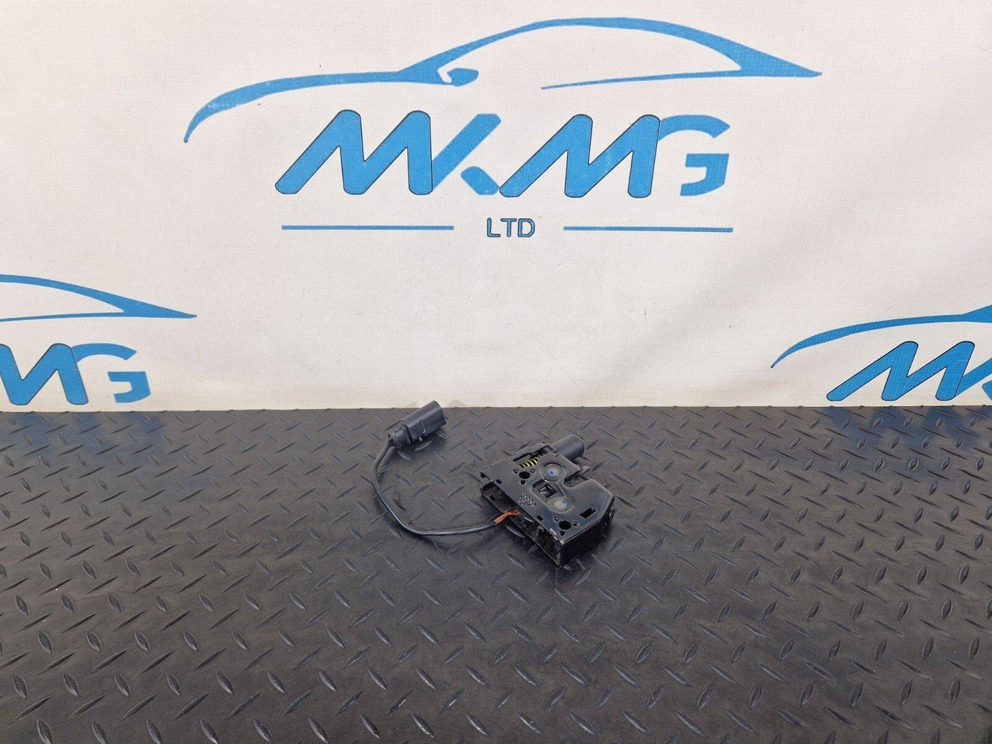 10-17 AUDI A8 4H BONNET HOOD LOCK FITS LEFT & RIGHT 4H0823509C