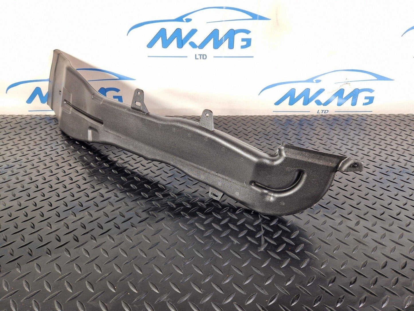 12-18 AUDI A6 C7 GENUINE AIR INTAKE DUCT PART 4G0819724A
