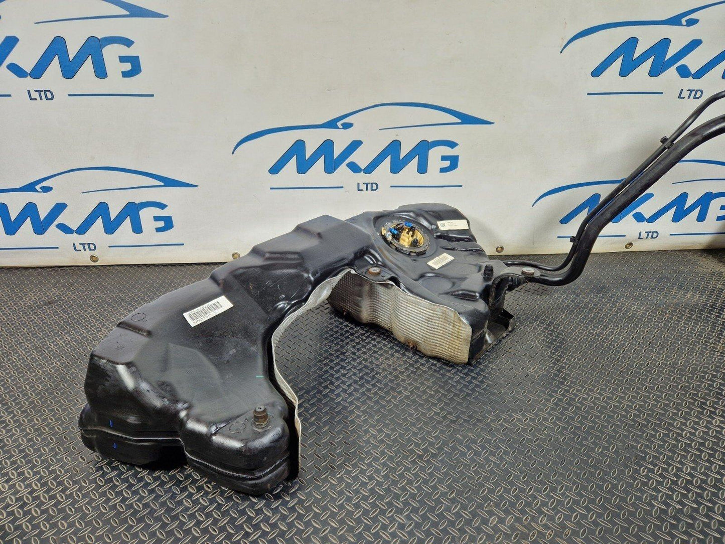 16-23 AUDI A5 F5 QUATTRO GENUINE DIESEL ENGINE FUEL TANK WITH PUMP 8W6201021F