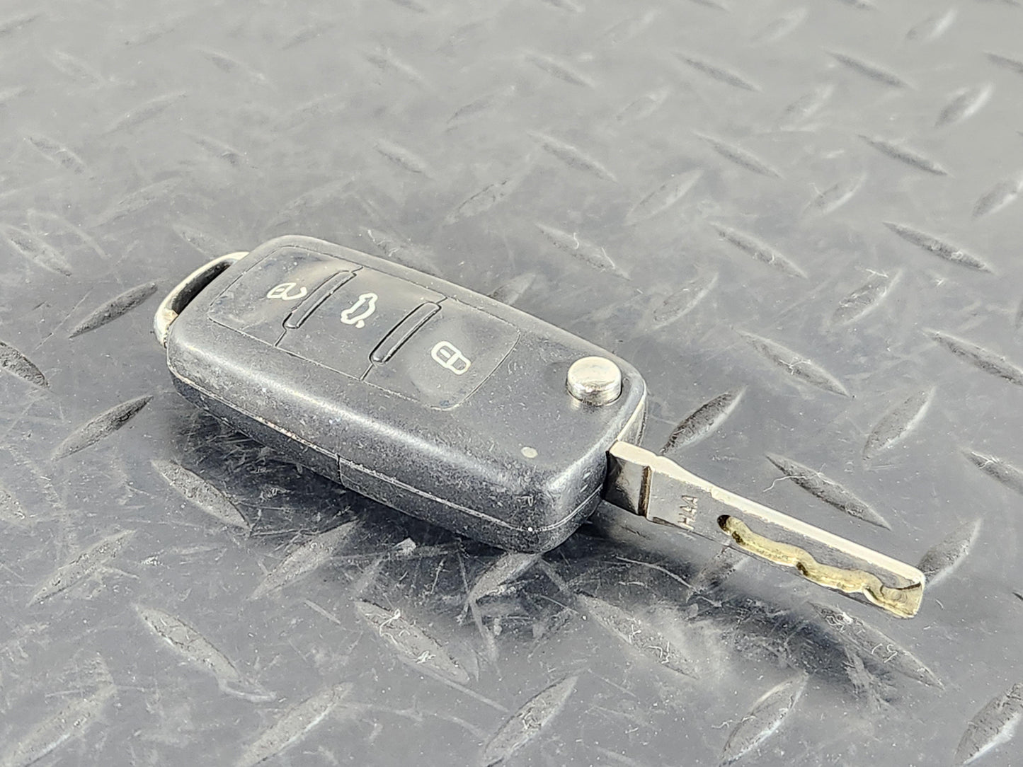 Skoda Octavia MK2 FL (1Z) Station Wagon Car Key Fob Genuine 3T0837202H