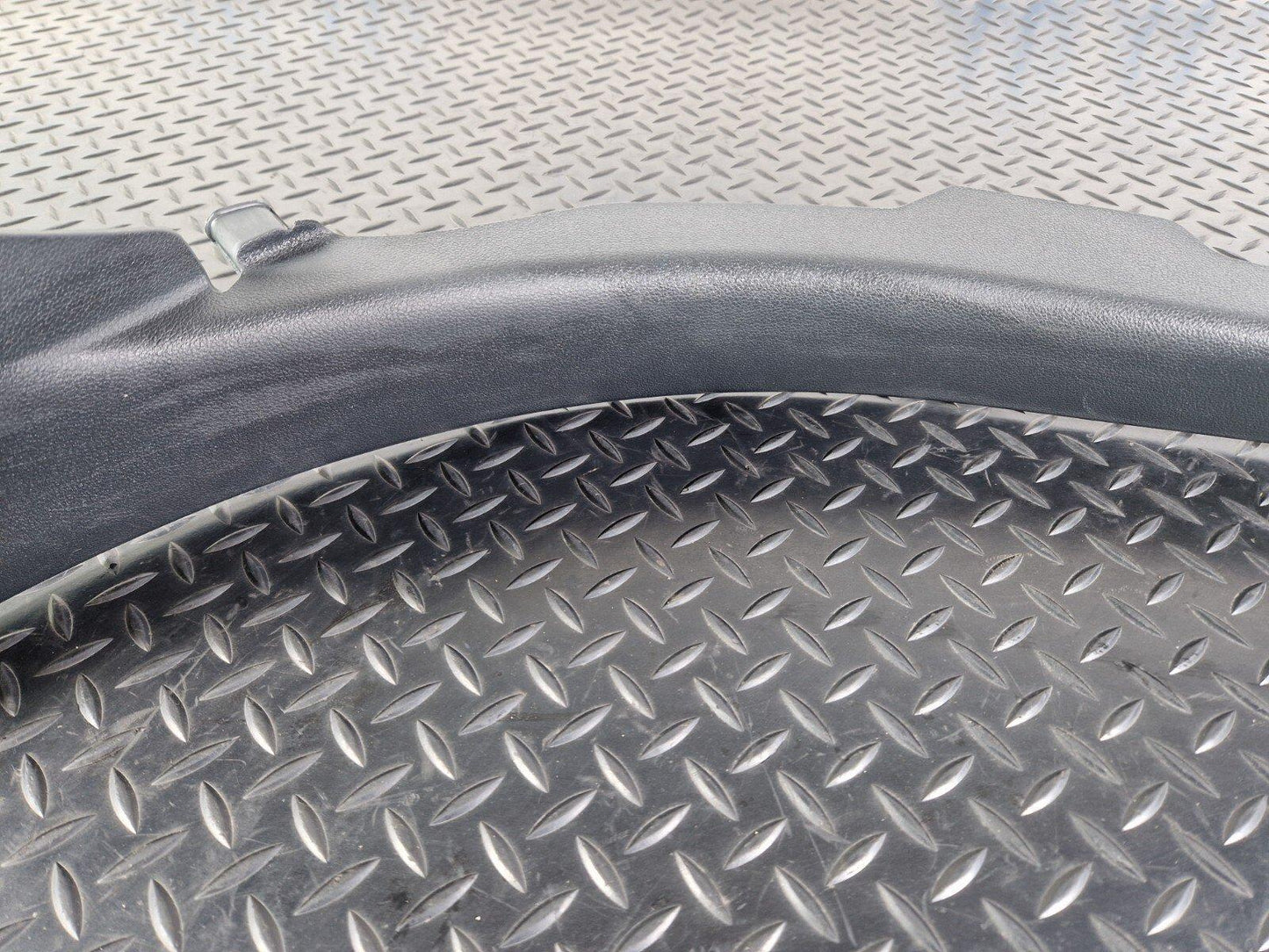 10-18 AUDI A7 4G S-LINE LEFT NSR C PILLAR LOWER SILL TRIM COVER 4G8867767A