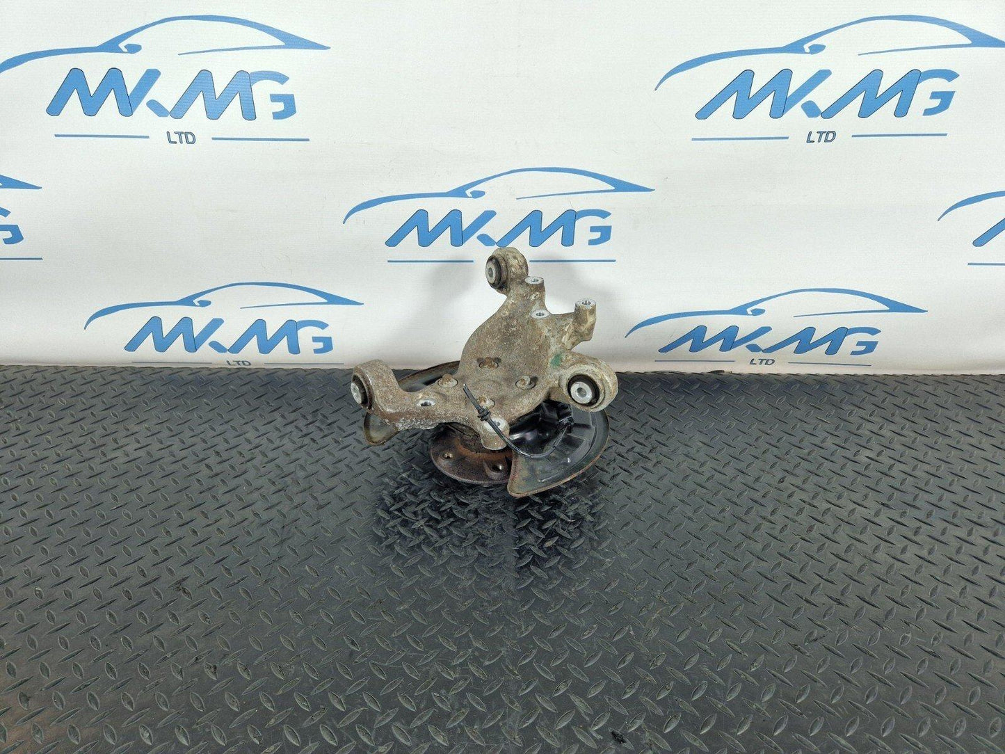 14-19 MERCEDES BENZ GLA X156 OEM REAR RIGHT DRIVER SIDE WHEEL HUB 2460406