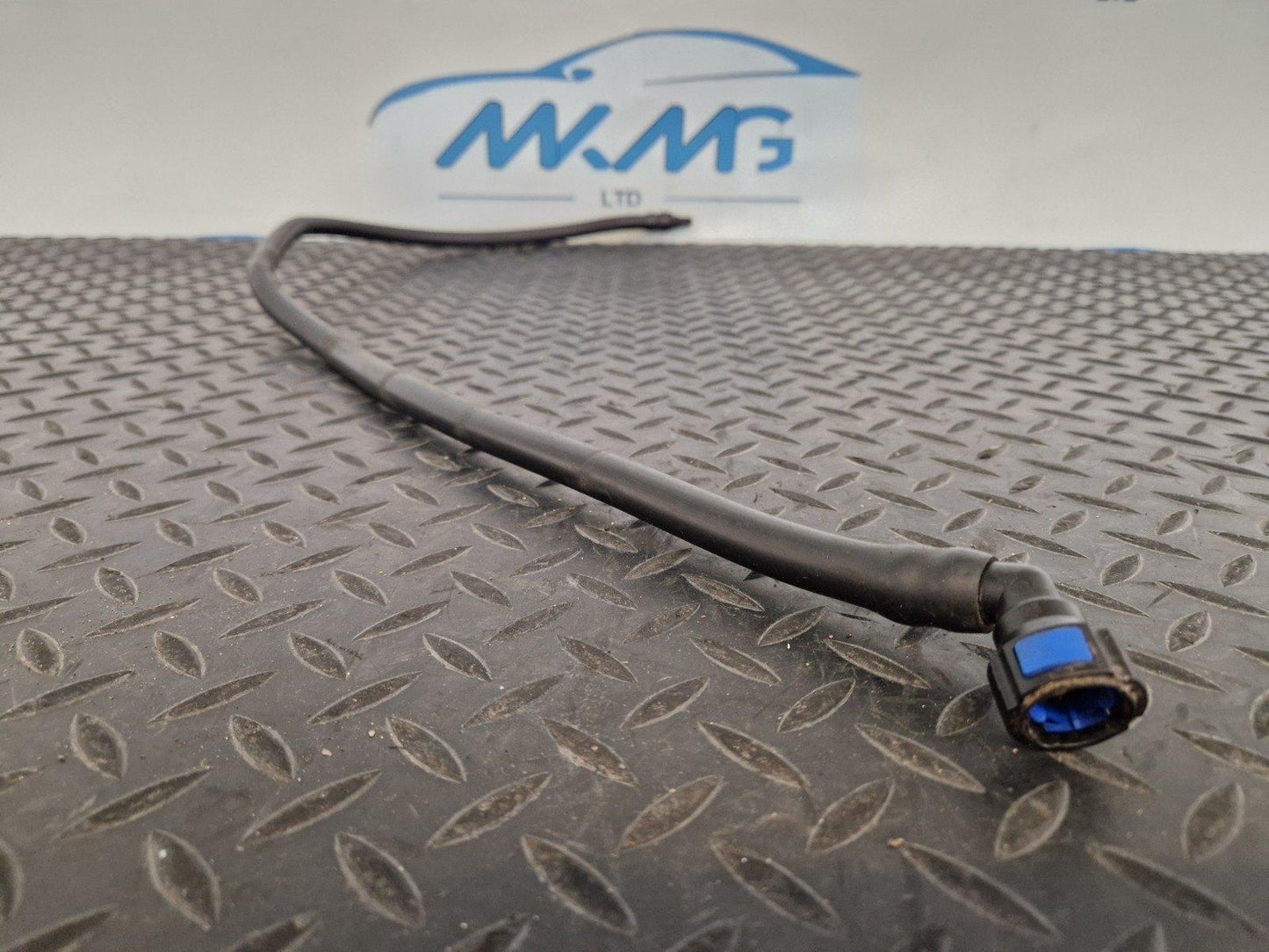 16-20 AUDI Q7 4M GENUINE HEADLIGHT WASHER HOSE 4M0955667