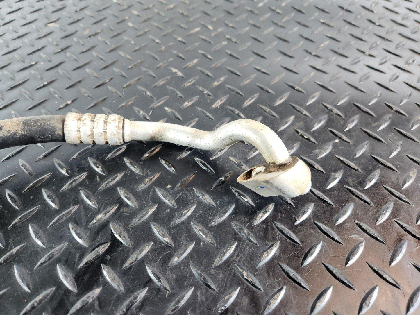 10-18 VW TOUAREG 7P GENUINE 3.0 DIESEL A/C AIR CONDITION PIPE
