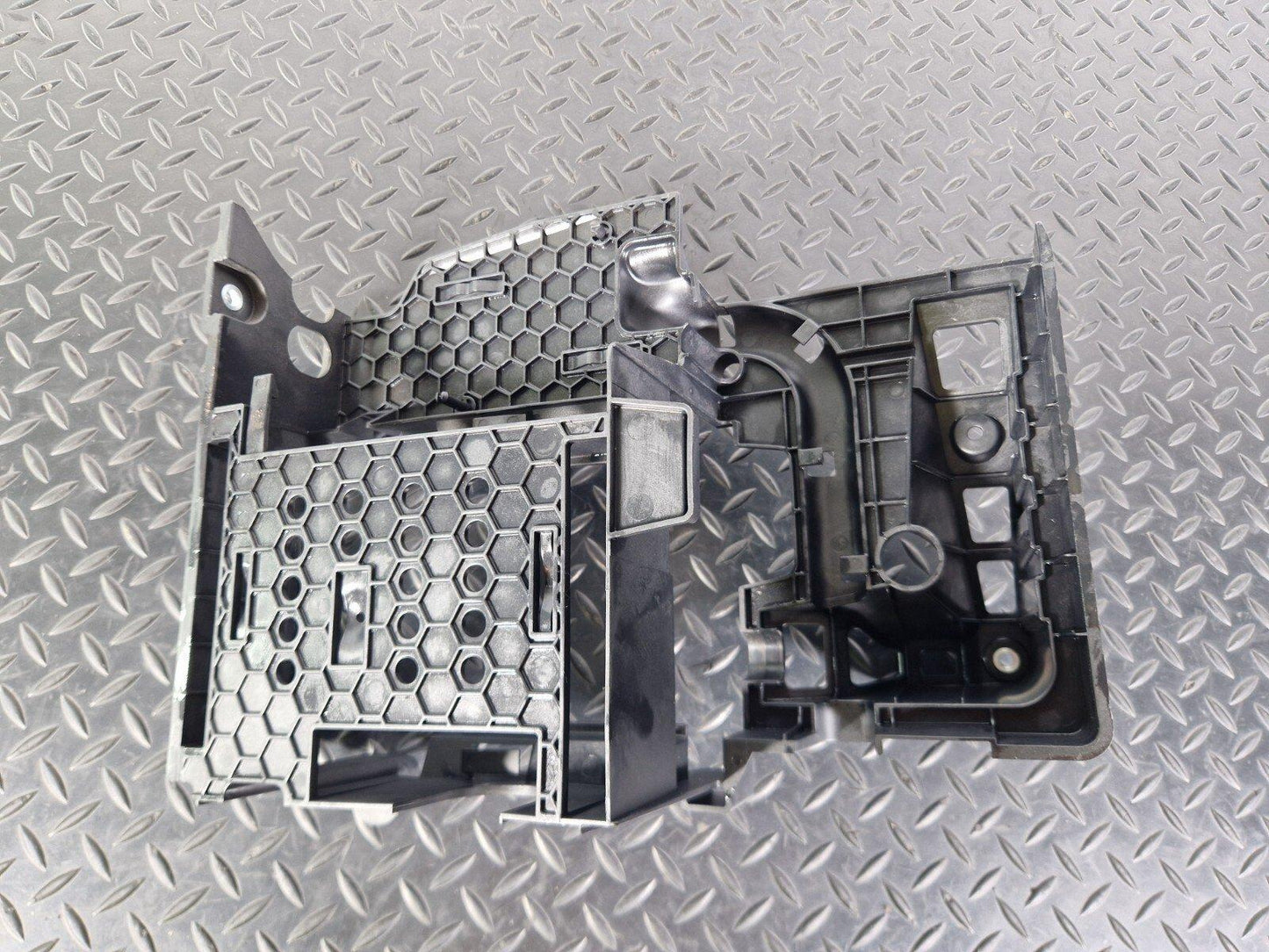 14-21 MERCEDES C300h W205 OEM CD CHANGER ECU HOLDER BRACKET MOUNT A2055458900
