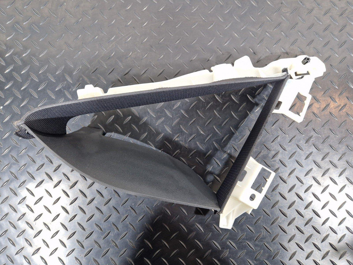 16-23 AUDI A5 F5 S-LINE RIGHT BLACK C-PILLAR TRIM COVER 8W8867288A