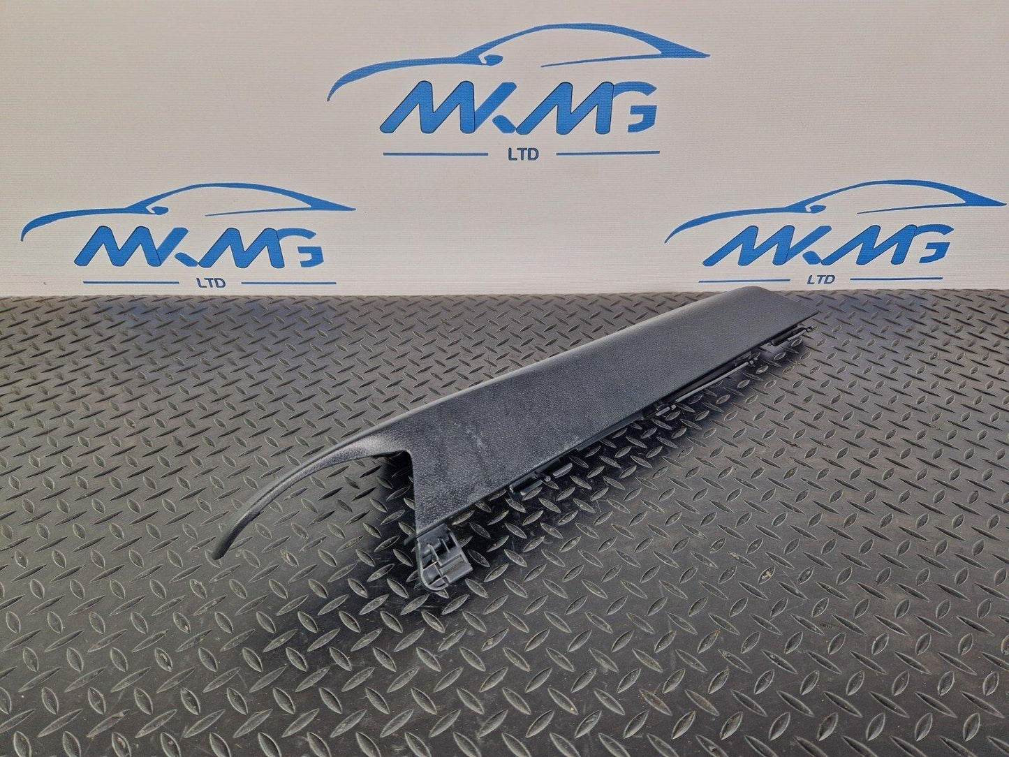 14-21 MERCEDES BENZ C200d W205 RIGHT BOOT TRIM PANEL COVER A2056900444