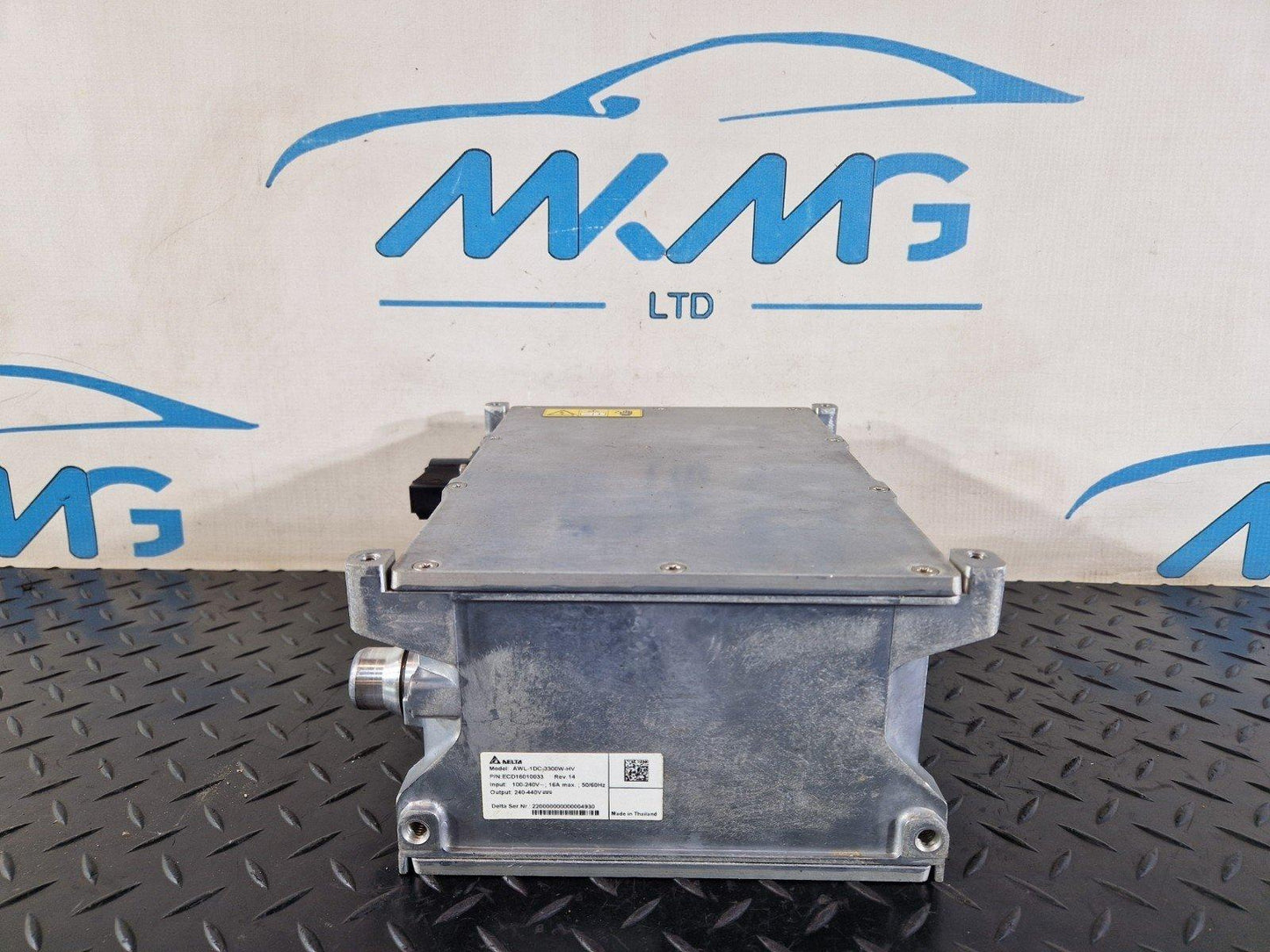 16-19 MERCEDES BENZ GLE 500e W166 MOTOR BATTERY PACK CHARGER A0009004809