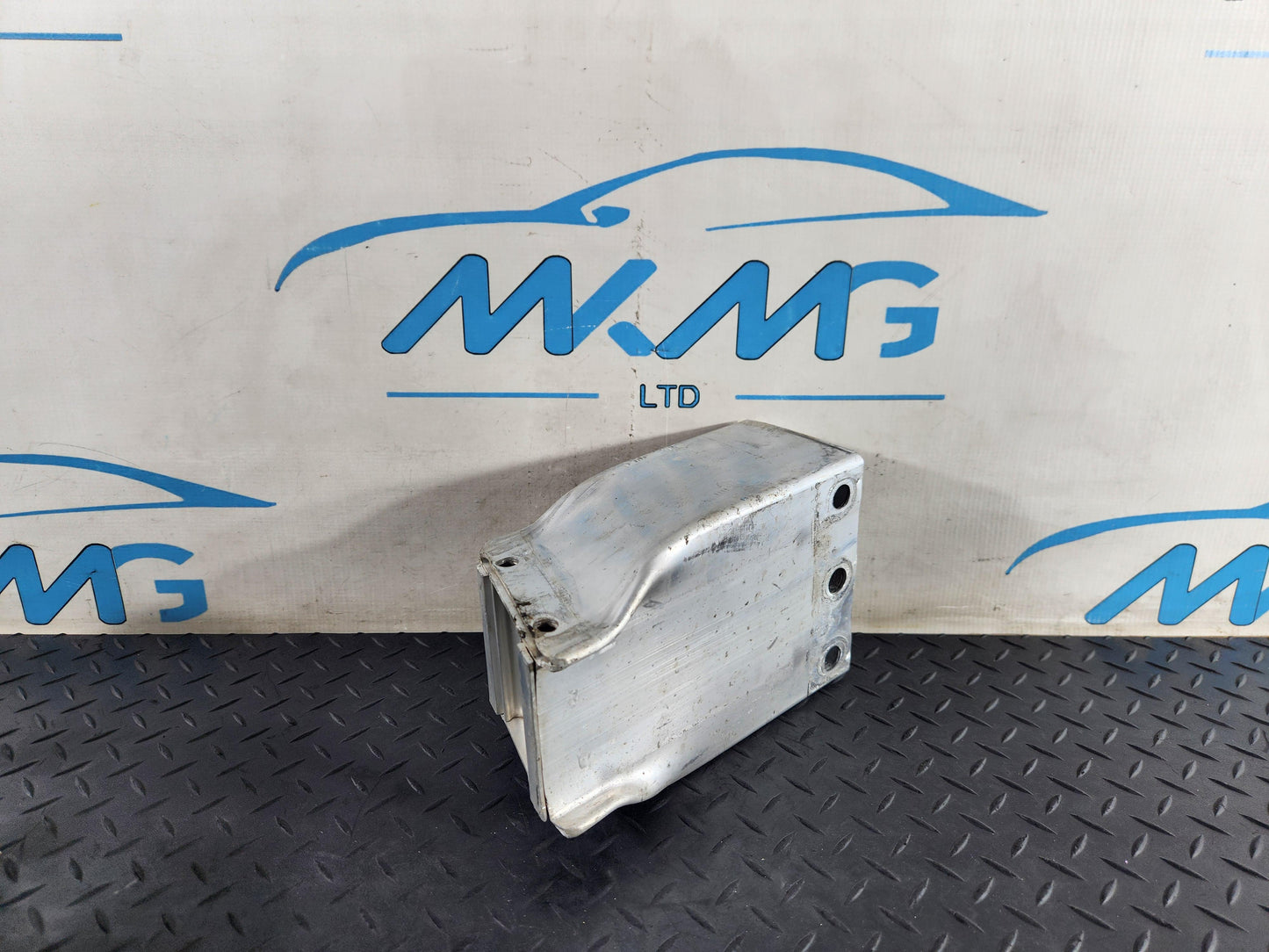 Range Rover Evoque L551 SUV Front Left Bumper Bracket Support K8D2-17A937-AC