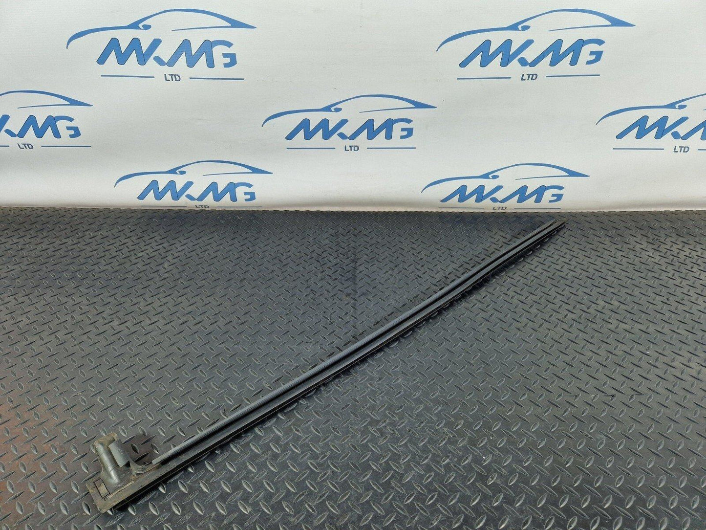 14-23 MERCEDES BENZ VITO W447 REAR LEFT N/S SIDE DOOR GASKET A4477310280