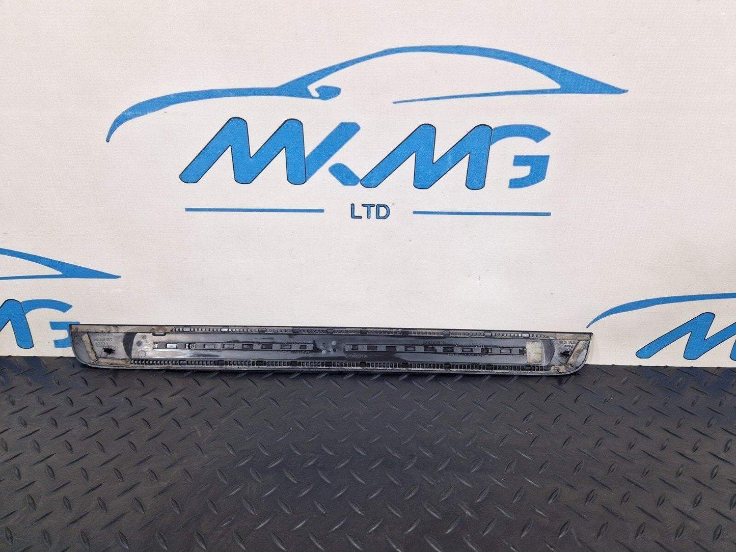 12-18 AUDI A6 C7 DOOR ENTRY SILL KICK PLATE COVER FRONT LEFT SIDE 4G0853373