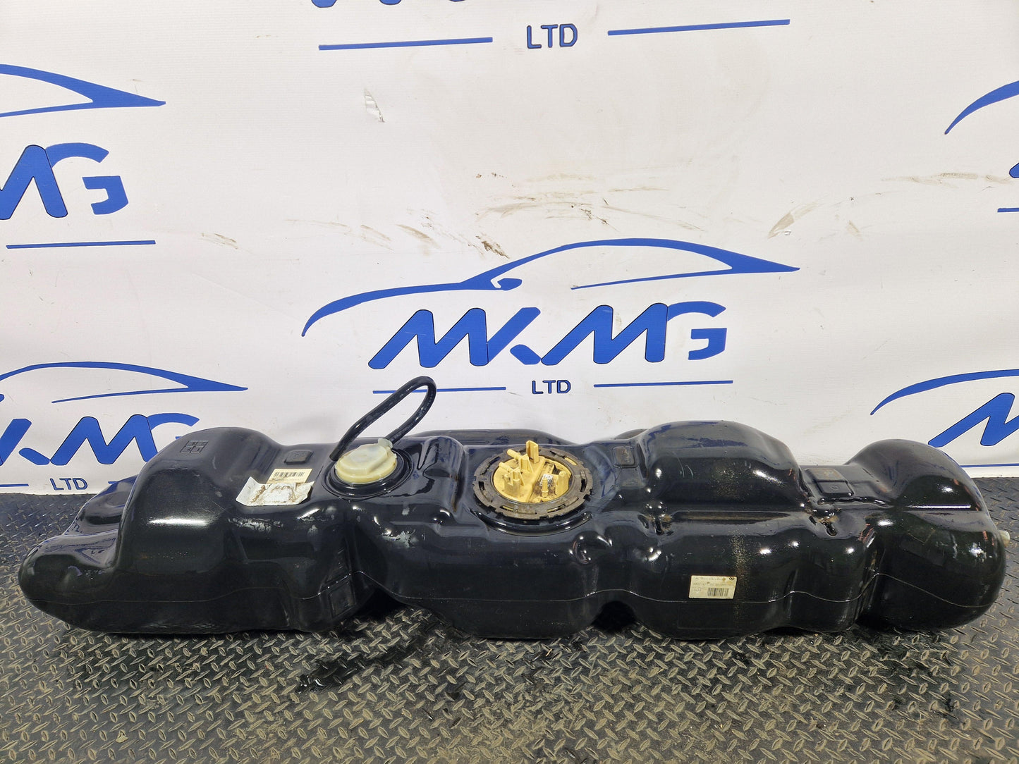 Mercedes-Benz Sprinter W907 2.1 CDI Fuel Tank with Pump A9074712200